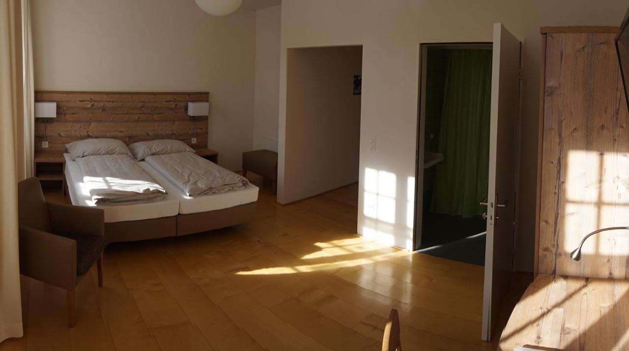 Klosterhotel Kreuz Mariastein Экстерьер фото