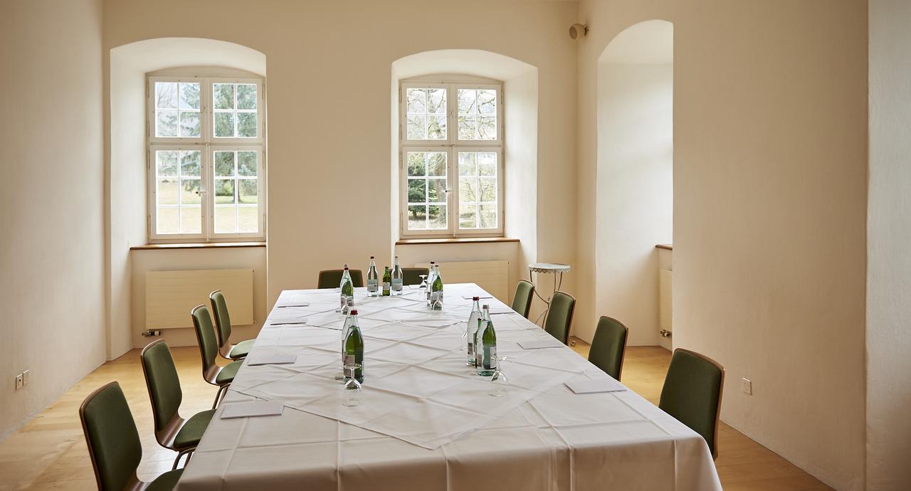 Klosterhotel Kreuz Mariastein Экстерьер фото