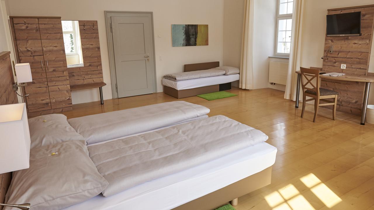 Klosterhotel Kreuz Mariastein Экстерьер фото