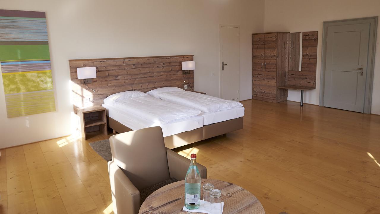 Klosterhotel Kreuz Mariastein Экстерьер фото