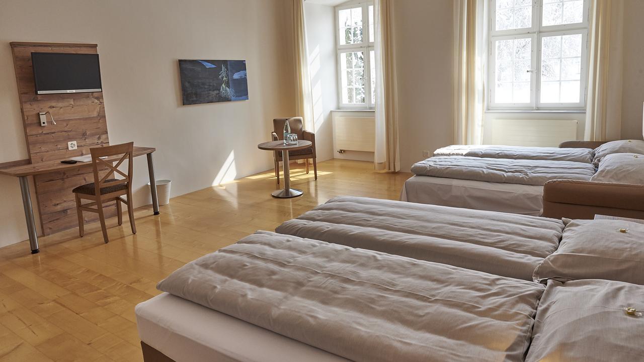 Klosterhotel Kreuz Mariastein Экстерьер фото
