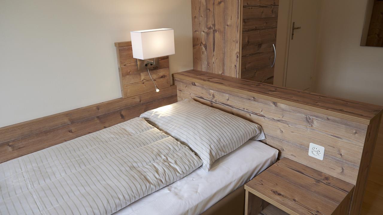 Klosterhotel Kreuz Mariastein Экстерьер фото