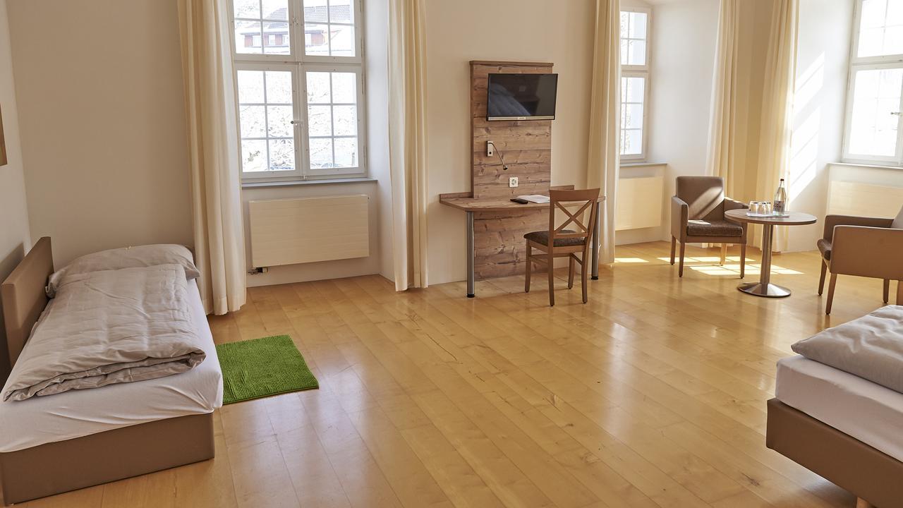 Klosterhotel Kreuz Mariastein Экстерьер фото