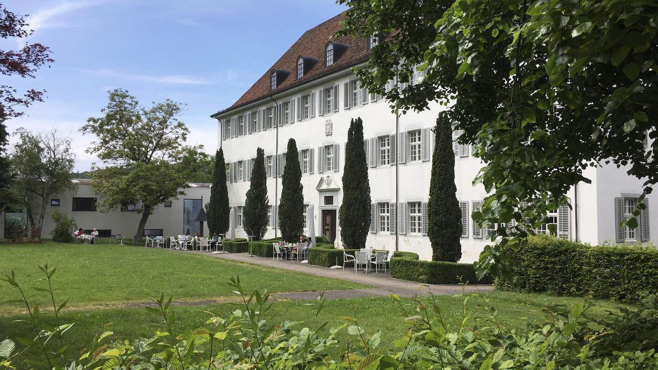 Klosterhotel Kreuz Mariastein Экстерьер фото